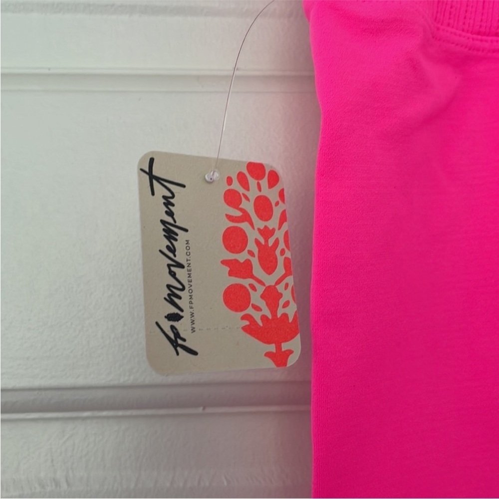 NWT FREE PEOPLE MOVEMENT Good Karma leggings size M/L tropical pink Barbiecore - Picture 9 of 9